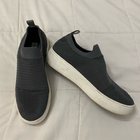 Steve Madden Slip on Sneakers - Picture 1 of 1